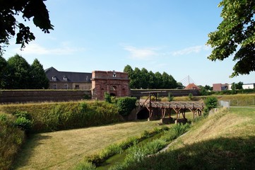 Fototapeta na wymiar Zitadelle Wesel ist die größte erhaltene Festungsanlage des Rheinlands 