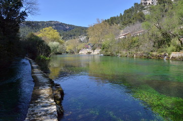 fontaine de vaucluse