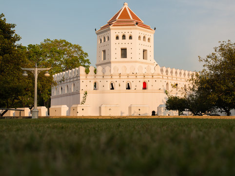 Pom Phra Sumen or Pra Sumen Fort, Bangkok, Thailand