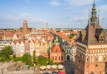 Gdańsk - stare miasto z lotu ptaka. Krajobraz Gdańska z widoczną Bazylika Mariacką. © art08
