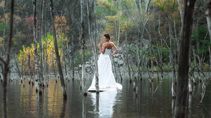 girl bride stand up paddleboard 06