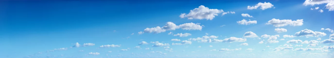 Wandaufkleber Panorama des blauen Himmels mit Wolken © yuri_61