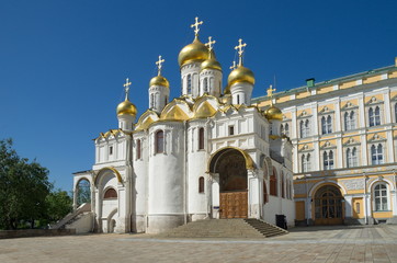 Fototapeta na wymiar Annunciation Cathedral on Cathedral square of the Moscow Kremlin, Moscow, Russia