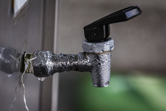 Cold drink faucet