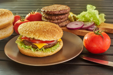 Cheeseburger and its ingredients