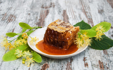 Honeycomb and linden flowers
