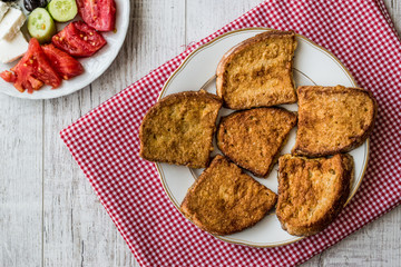 Turkish Egg Bread / Yumurtali ekmek / French Toast.