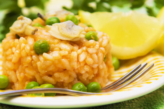 Seafood risotto with lemon