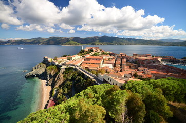 Fototapeta na wymiar View of Portoferraio
