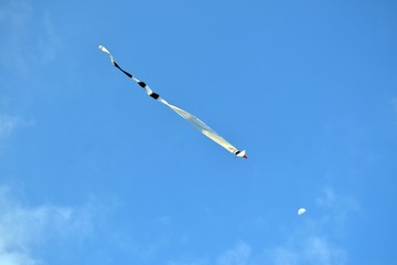 The kite and the moon