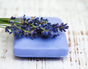 Obraz na płótnie Canvas Lavender and handmade soap