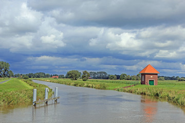 Pumpenhaus an der Jümme (Ostfriesland, Niedersachsen)