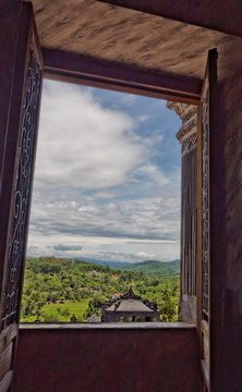Fototapeta Window and clouds