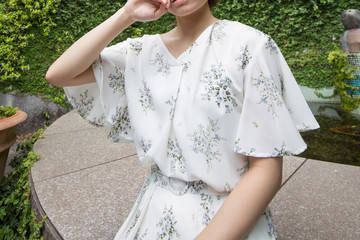 笑顔が素敵な日本女性