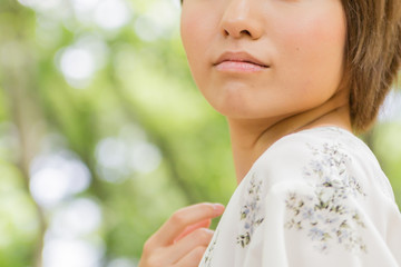 笑顔が素敵な日本女性
