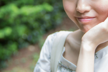 笑顔が素敵な日本女性