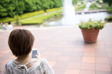 笑顔が素敵な日本女性