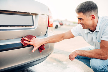 Car exterior polishing on carwash station