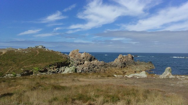 Vue depuis la c&ocirc;te nord de l'&icirc;le d'Ouessant