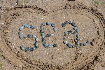 The text of the sea is made of sea stones