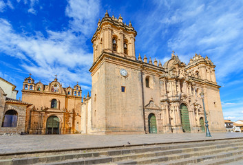 Fototapeta na wymiar Cathedral church in Plaza de Armas Cuzco, Peru