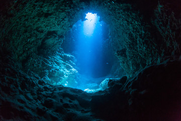 Sun Light into the Underwater Cave - obrazy, fototapety, plakaty