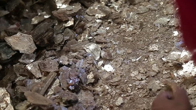 Slavery in Asia. Unskilled workers. Mining of mica. India.