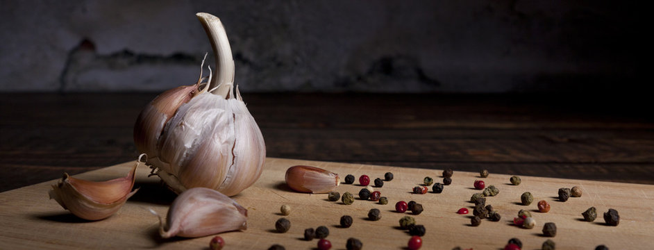 Garlic and whole pepper