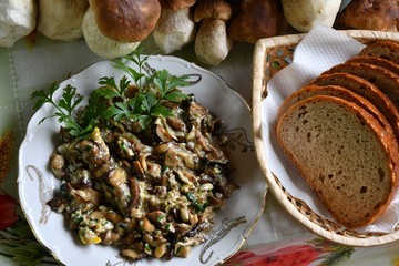 scrambled eggs from mushrooms 