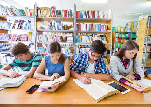 teens in library