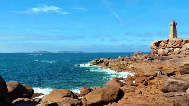 Leuchtturm in Ploumanach an der Rosa Granitk&uuml;ste, Bretagne, Brittany