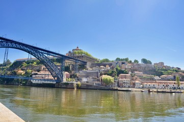 Fototapeta na wymiar Pont à porto sur le Douro
