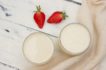 Fresh yogurt and strawberrys