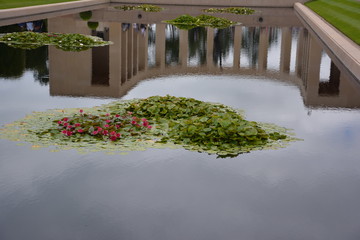 Bassin du m&eacute;morial de Colleville