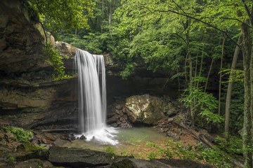 Fototapeta na wymiar Cucumber Falls - Waterfall in Ohiopyle State Park, Pennsylvania