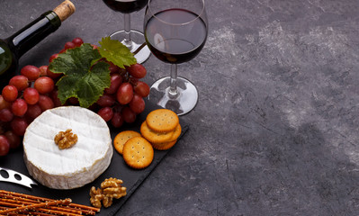 cheese platter snacks and wine