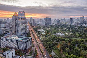Obraz premium Beautiful landscape of the city at sunset in Bangkok,Thailand