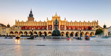 Fototapeta Cloth hall on the main market square in Krakow, Poland, during golden hour obraz