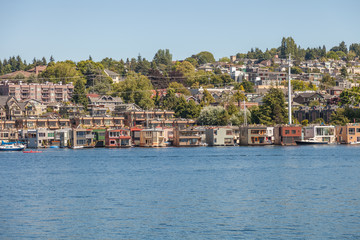 Fototapeta na wymiar floating homes on Lake Union in Seattle