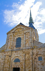 Fototapeta na wymiar Abteikirche Saint-Michel 