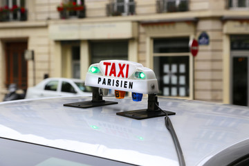 Sign of Parisian taxi © Dinadesign