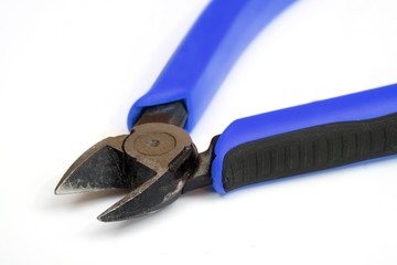 Hand tools for repair and installation: pliers/screwdriver
