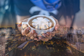 Coffee women eat in the capital.