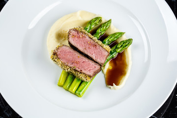 grilled tuna with asparagus