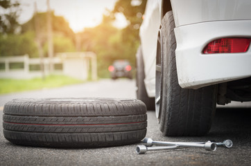 Auto mechanic changing wheel,Changing tires repair cracked tires.