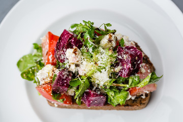 Bruschetta with vegetables