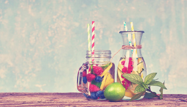 Fruchtlimonade Images – Browse 18 Stock Photos, Vectors, and Video ...