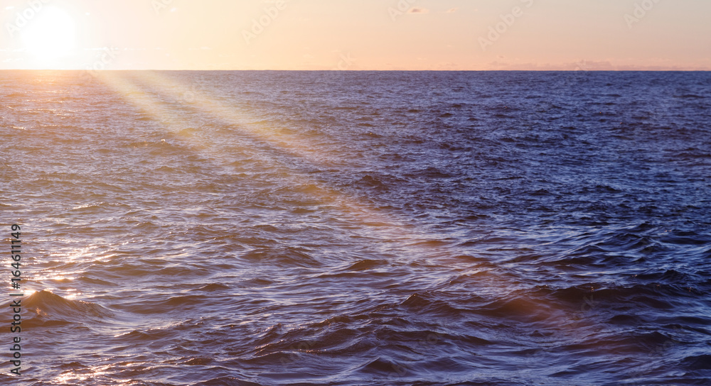 Wall mural Windy blue sea