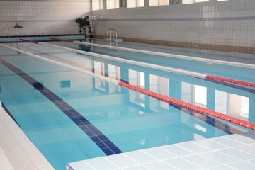 Бассейн. В ожидании спортсменов.