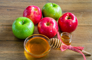 Honey and apples for Rosh Hashanah celebration.